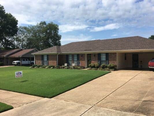 nice new roof asphalt